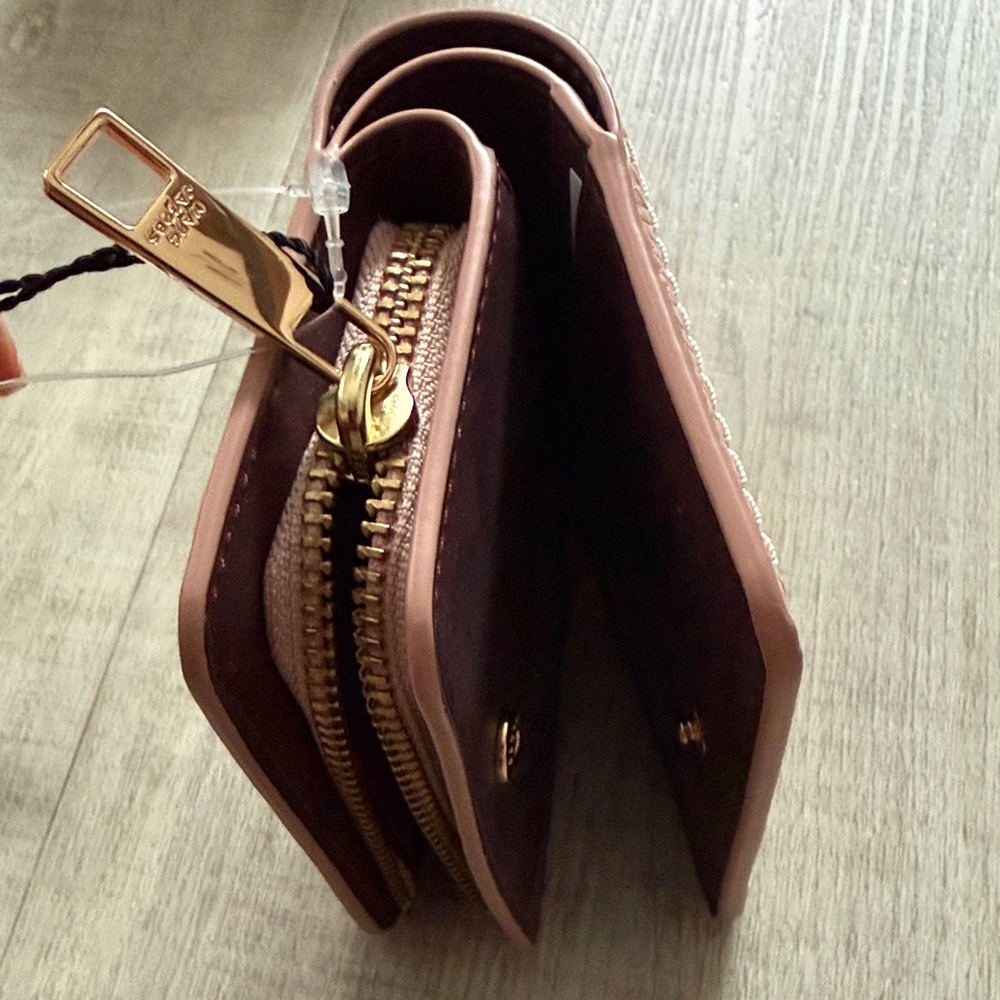 Marc Jacobs bifold Leather Wallet - Picture 6 of 6